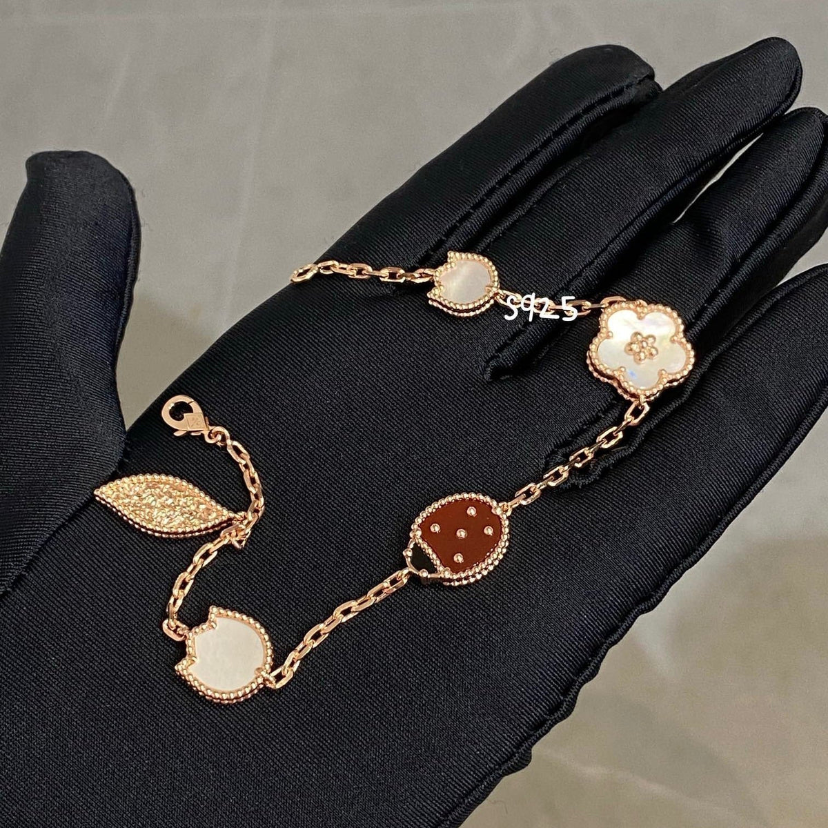 [⭐Seralia]LUCKY SPRING 5 MOTIF BRACELET
