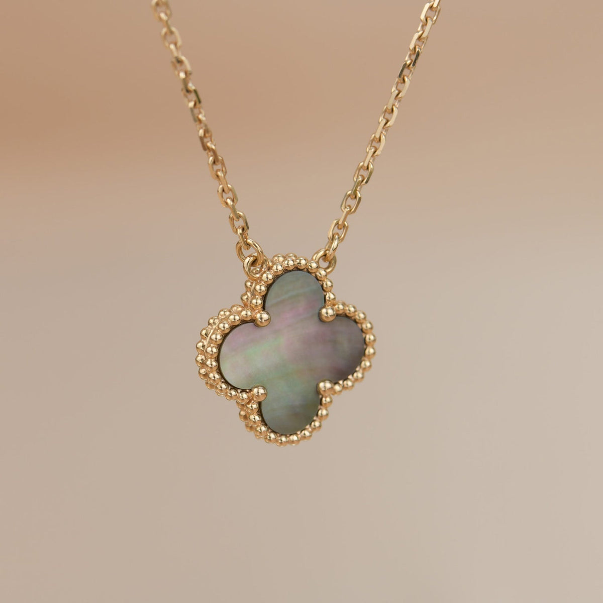 [⭐Seralia]CLOVER 15MM  GRAY MOTHER OF PEARL NECKLACE