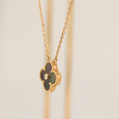 [⭐Seralia]CLOVER 15MM DIAMOND AND MOTHER-OF-GREY NECKLACE