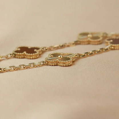 [⭐Seralia] CLOVER 5 MOTIF RED CORNELIAN BRACELET COLLECTION