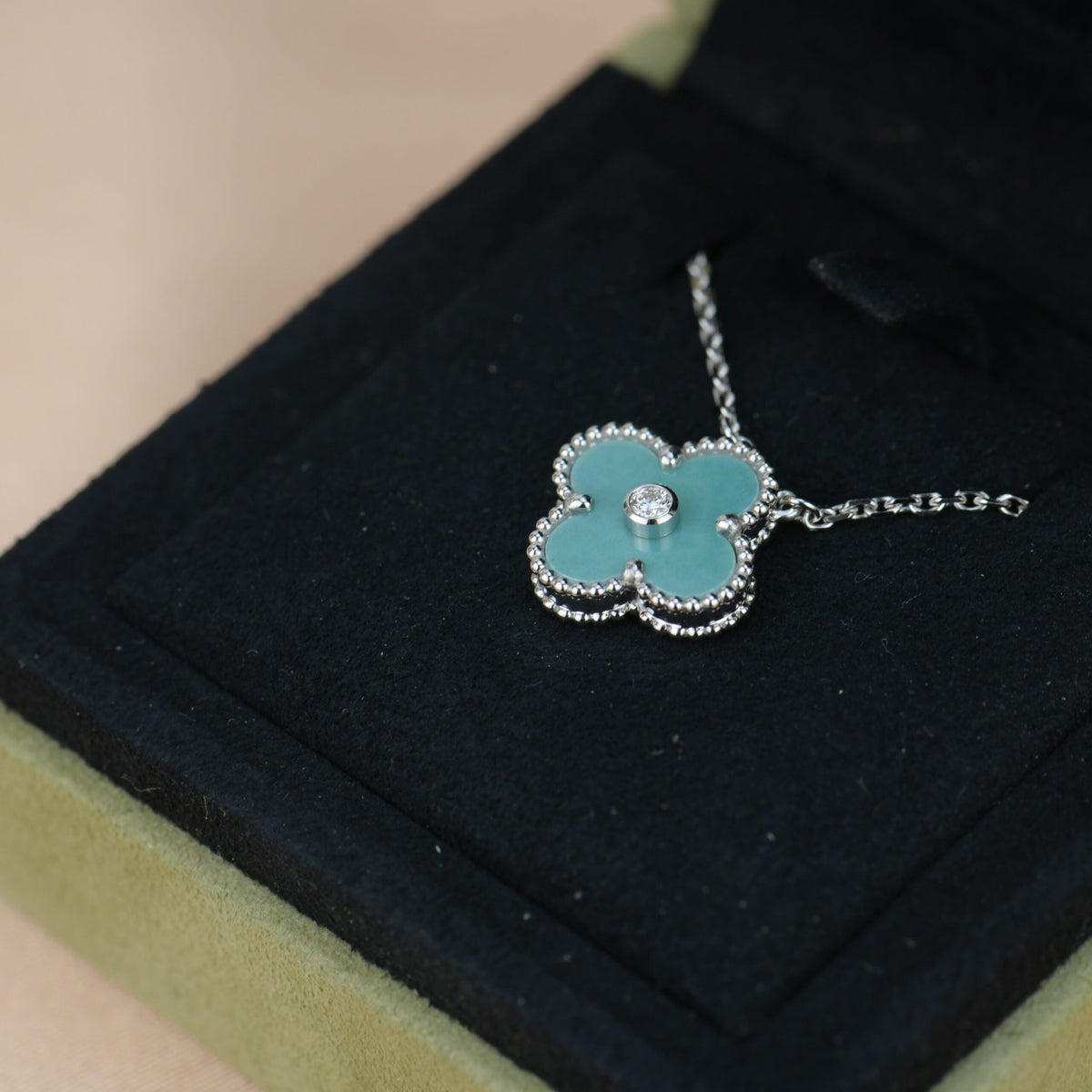 [⭐Seralia]CLOVER 15MM DIAMOND SVRES PORCELAIN  NECKLACE SILVER