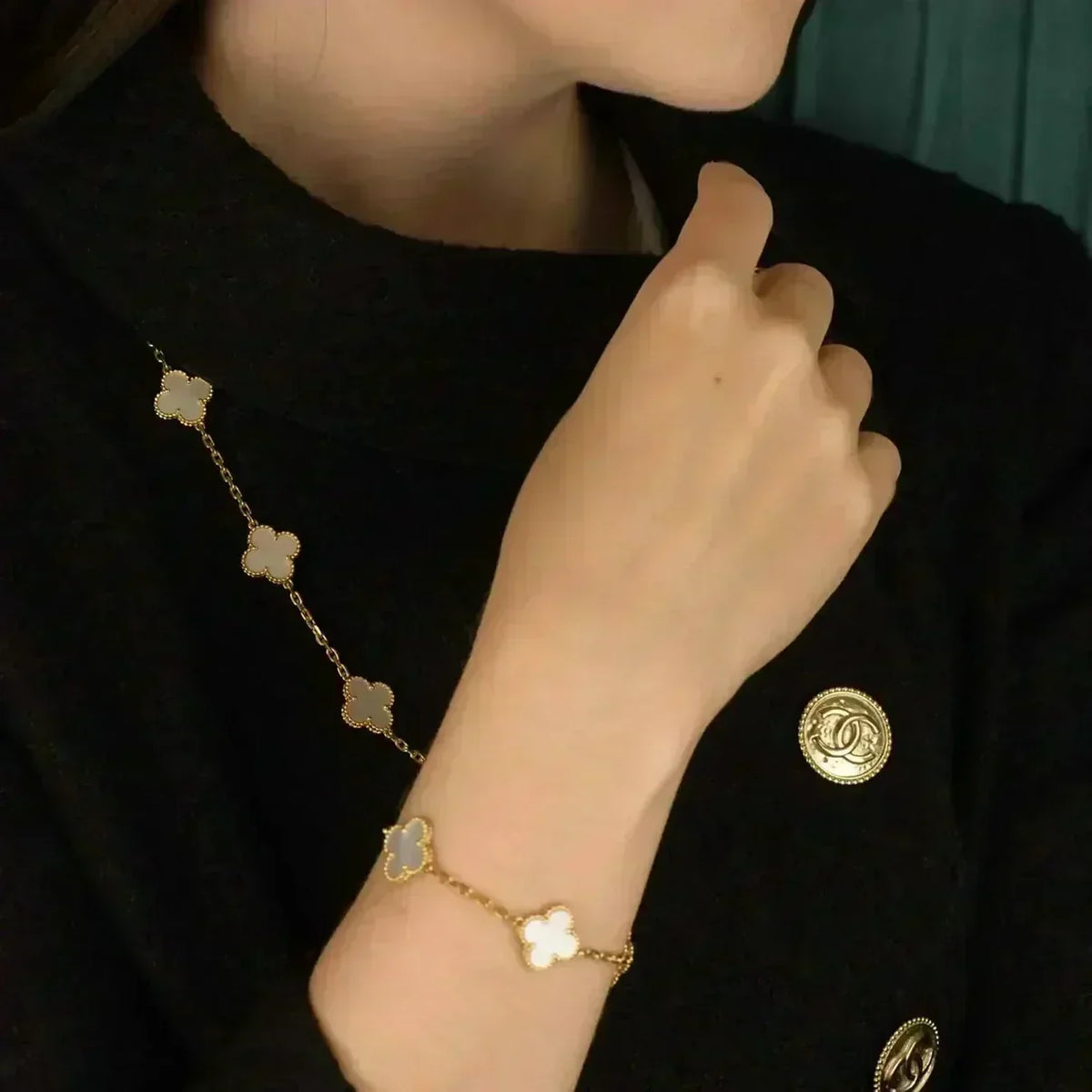 [⭐Seralia]CLOVER WHITE PEARL MOP 5 MOTIF BRACELET COLLECTION