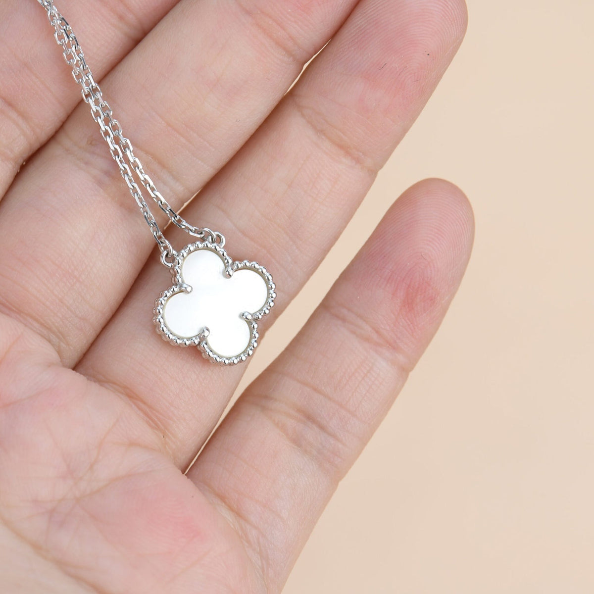 [⭐Seralia]CLOVER  15MM WHITE MOTHER-OF-PEARL SILVER
