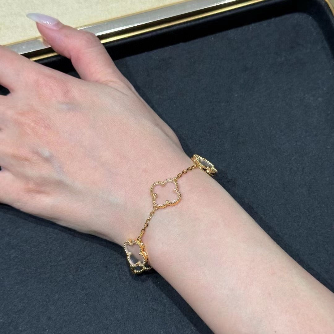 [⭐Seralia]CLOVER 5 MOTIF ROCK CRYSTAL BRACELET