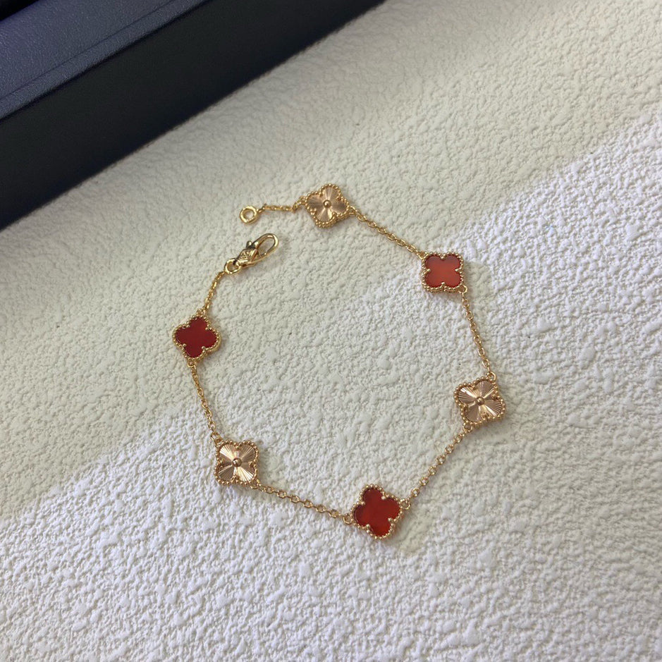[⭐Seralia]CLOVER 6 MOTIF RED AGATE LASER BRACELET