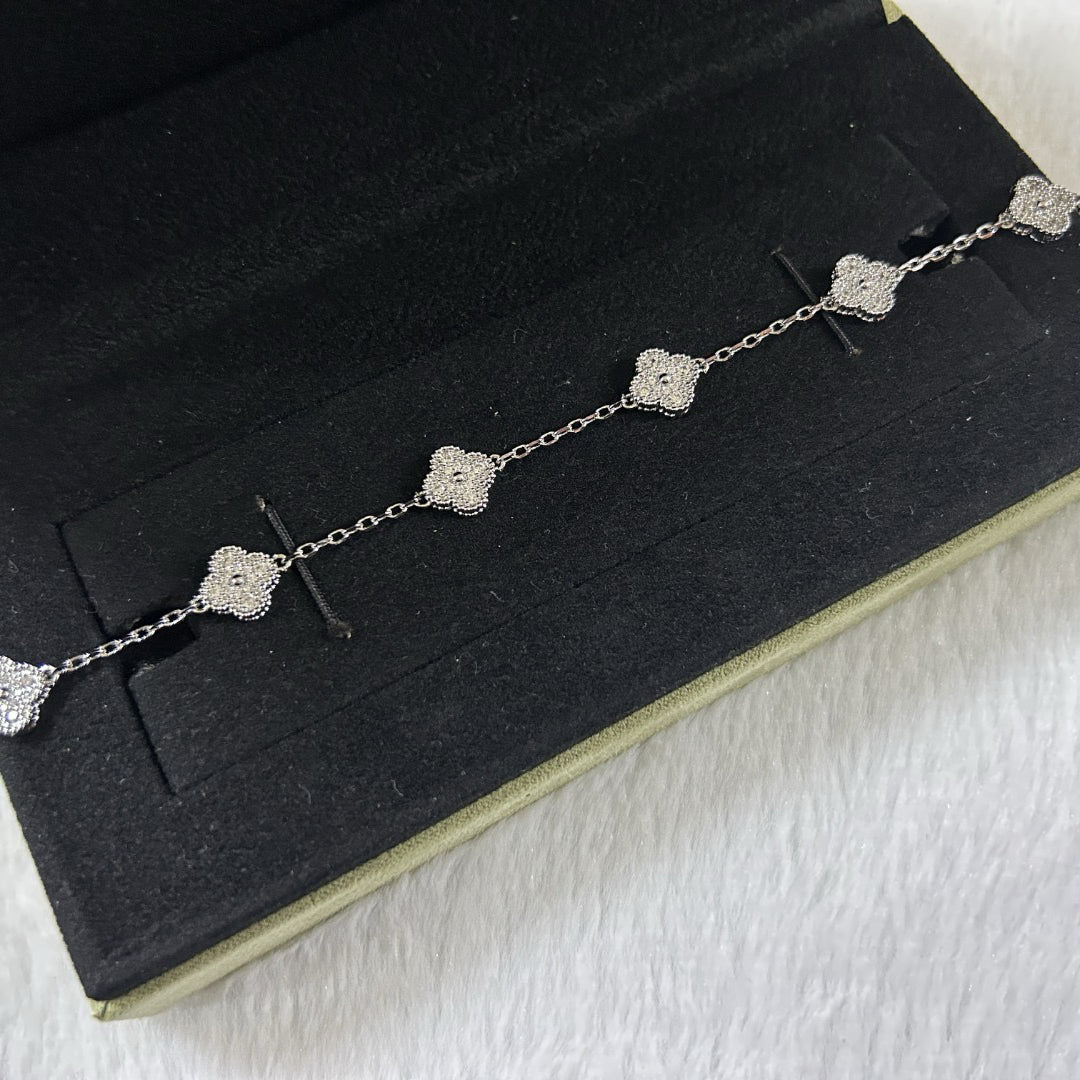 [⭐Seralia]CLOVER 6 MOTIF DIAMOND BRACELET