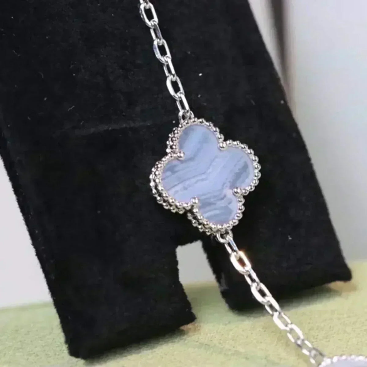 [⭐Seralia] CLOVER 5 MOTIF PURPLE CHALCEDONY BRACELET COLLECTION