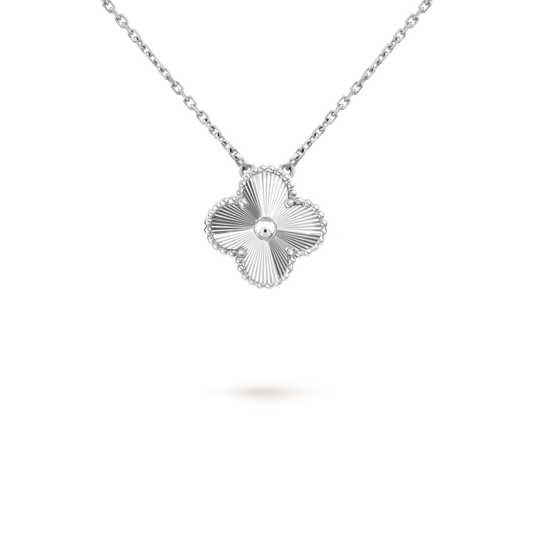 [⭐Seralia]CLOVER 15MM LASER NECKLACE SILVER