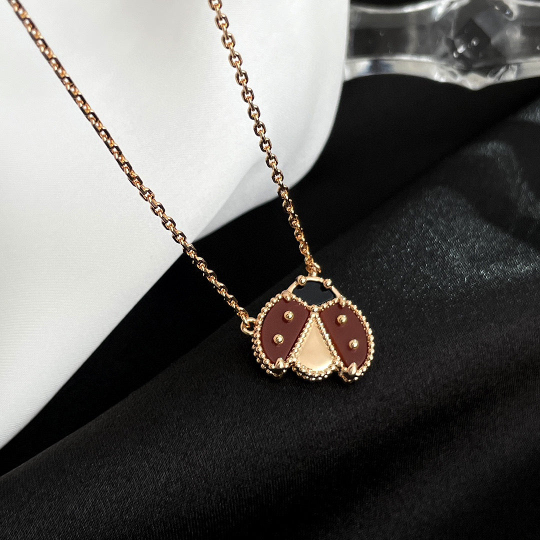 [⭐Seralia]LUCKY  CARNELIANS LADYBUG NECKLACE