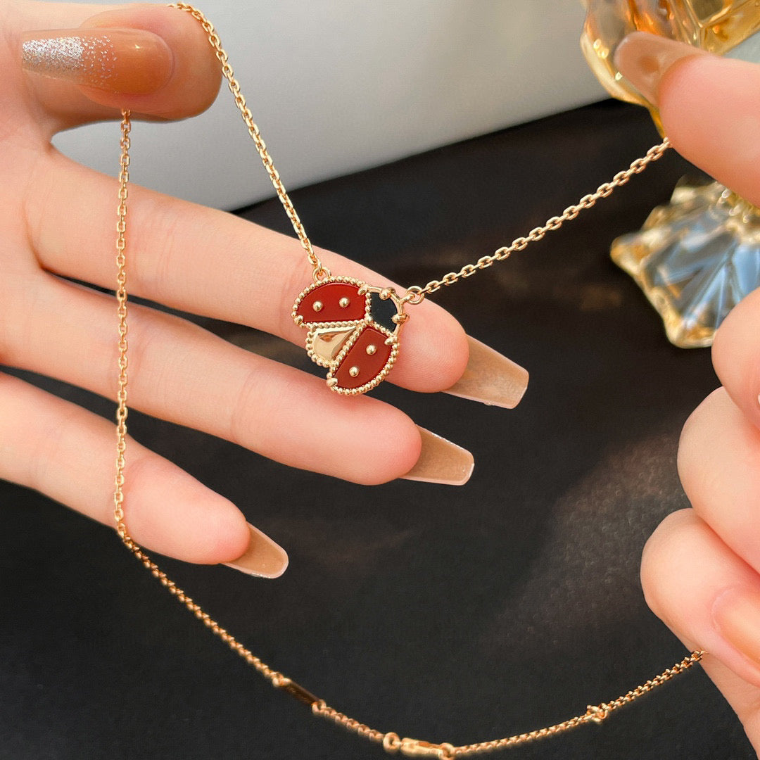 [⭐Seralia]LUCKY  CARNELIANS LADYBUG NECKLACE