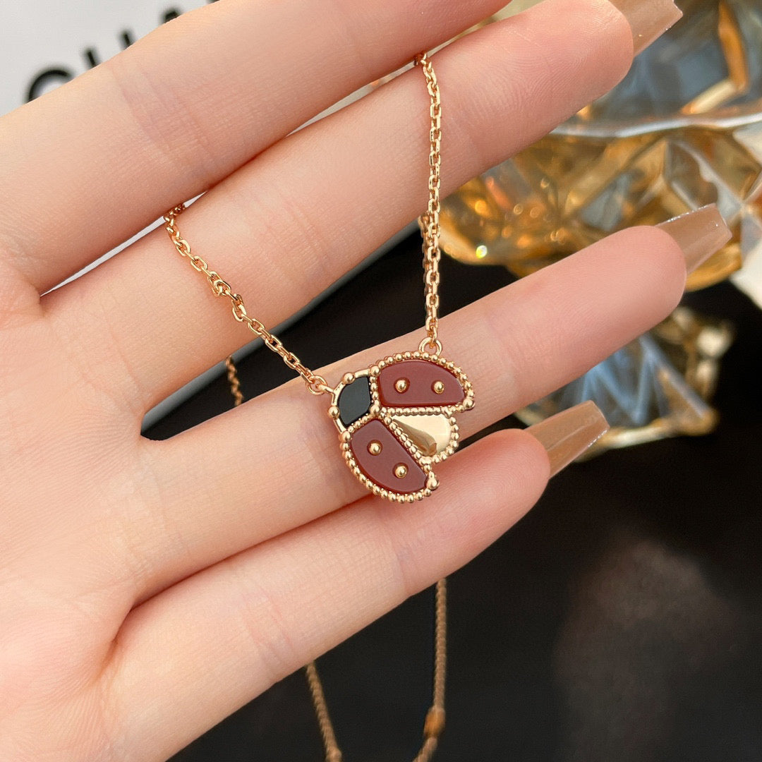 [⭐Seralia]LUCKY  CARNELIANS LADYBUG NECKLACE