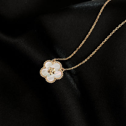 [⭐Seralia]LUCKY  WHITE MOP  PLUM BLOSSOM NECKLACE
