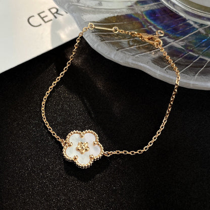 [⭐Seralia]LUCKY WHITE MOP PLUM BLOSSOM  BRACELET