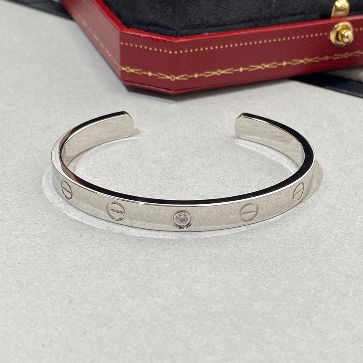 [⭐Seralia]LOVE BRACELET 6.1MM 1 DIAMOND OPEN CUFF