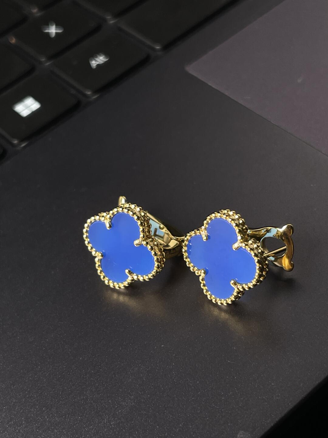 [⭐Seralia] CLOVER LARGE (20mm) 1 MOTIFS BLUE MOP STUD EARRINGS