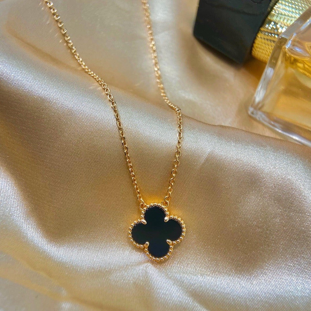 [⭐Seralia]CLOVER 15MM BLACK ONYX SINGLE FLOWER NECKLACE