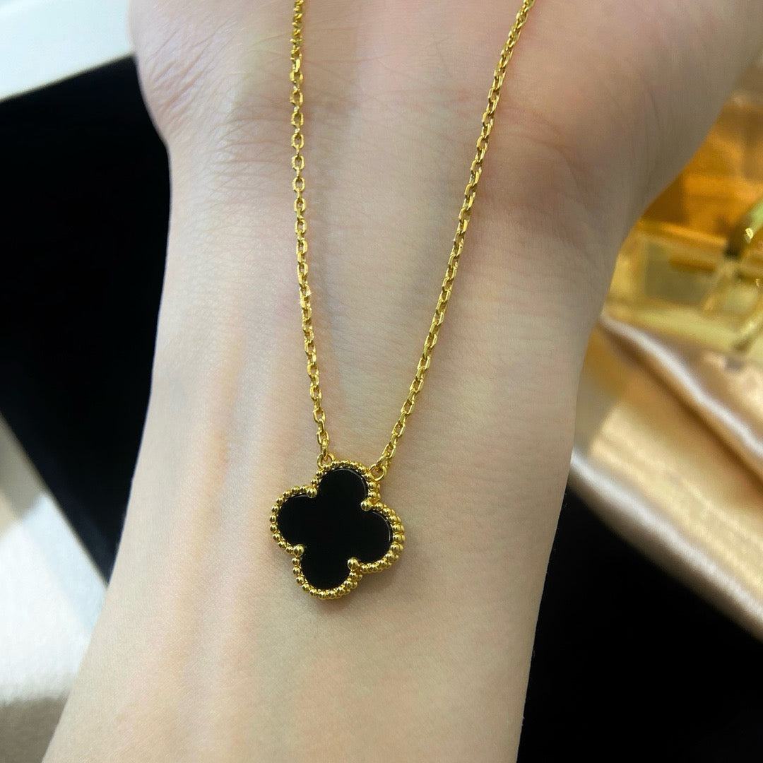 [⭐Seralia]CLOVER 15MM BLACK ONYX SINGLE FLOWER NECKLACE