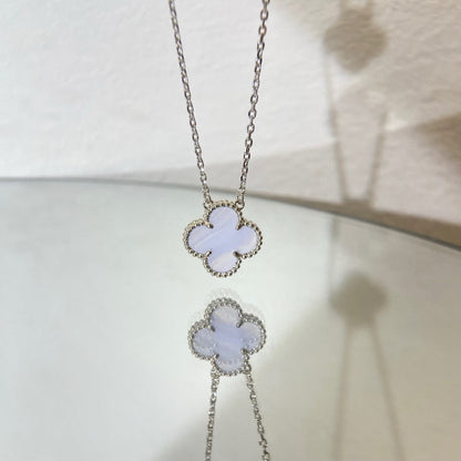 [⭐Seralia]CLOVER 15MM BLUE CHALCEDONY NECKLACE SILVER