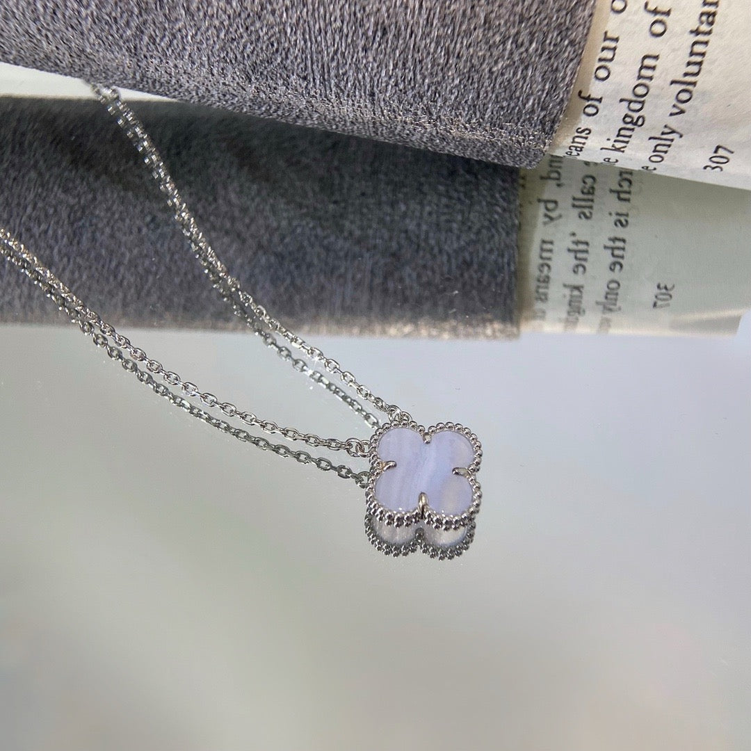 [⭐Seralia]CLOVER 15MM BLUE CHALCEDONY NECKLACE SILVER