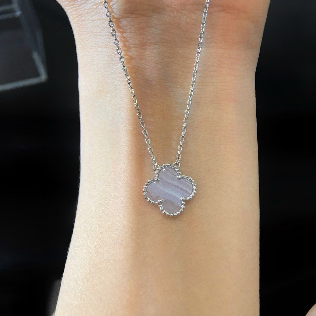 [⭐Seralia]CLOVER 15MM BLUE CHALCEDONY NECKLACE SILVER