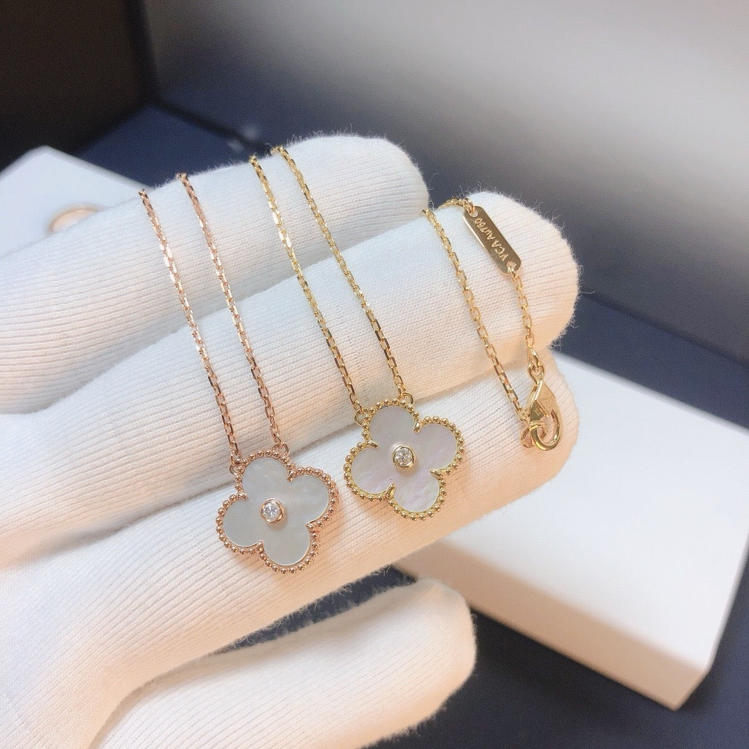 [⭐Seralia]CLOVER 15MM DIAMOND WHITE FRITILLARIA NECKLACE