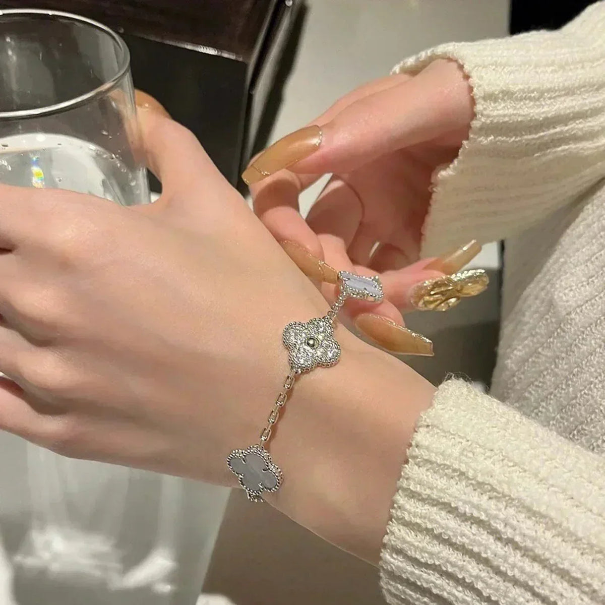 [⭐Seralia] CLOVER 5 MOTIF PURPLE CHALCEDONY BRACELET COLLECTION