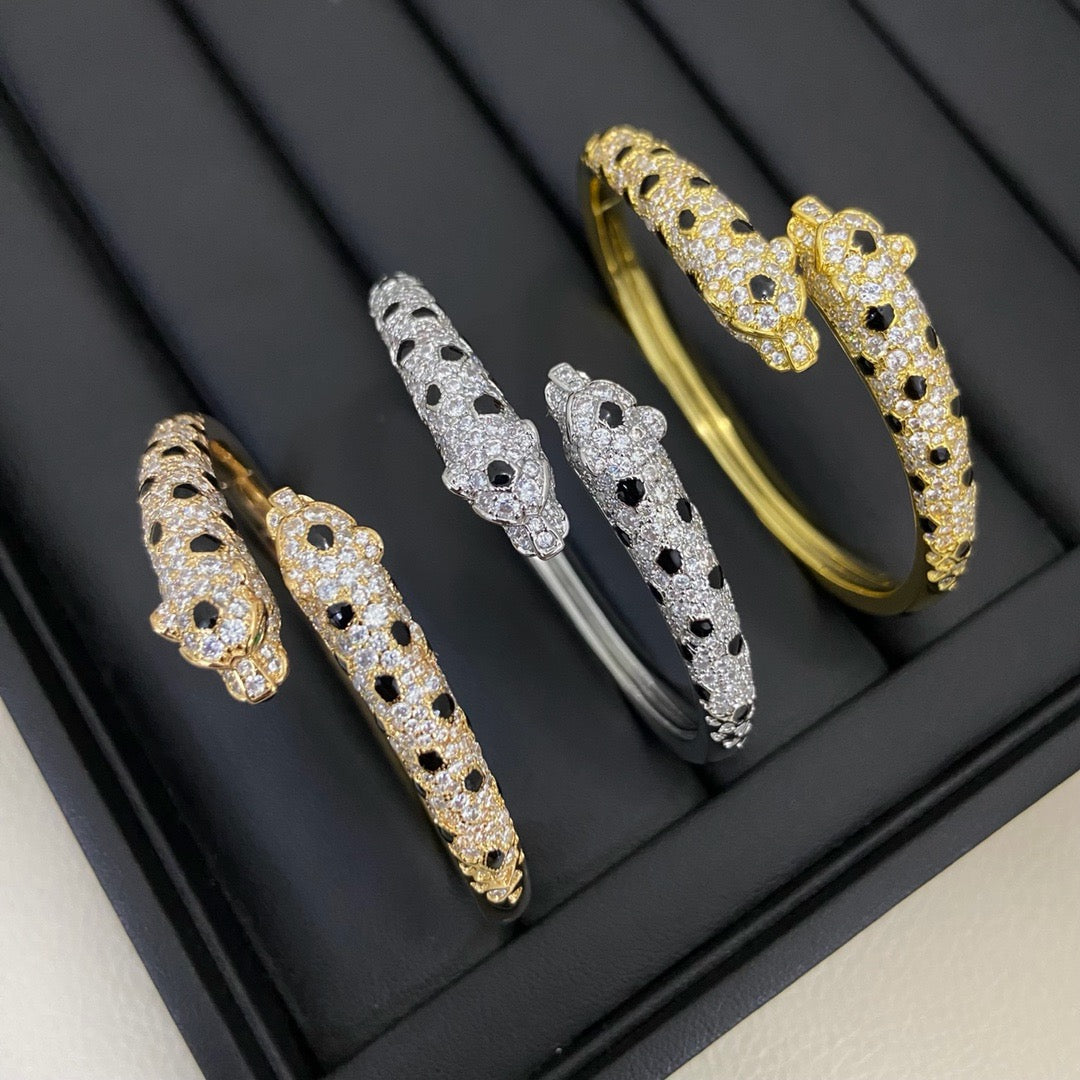 [⭐Seralia]PANTHERE DOUBLE HEADED HALF DIAMOND OPEN BRACELET