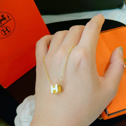 [⭐Seralia]H WHITE SQUARE GOLD NECKLACE