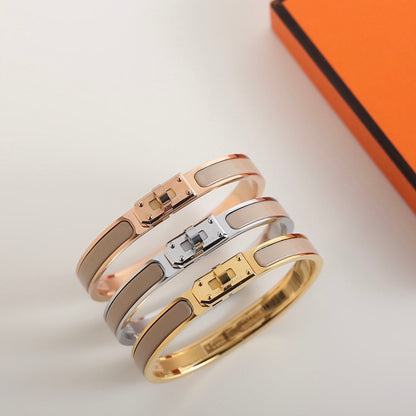 [⭐Seralia]HM KELLY GREY BRACELET