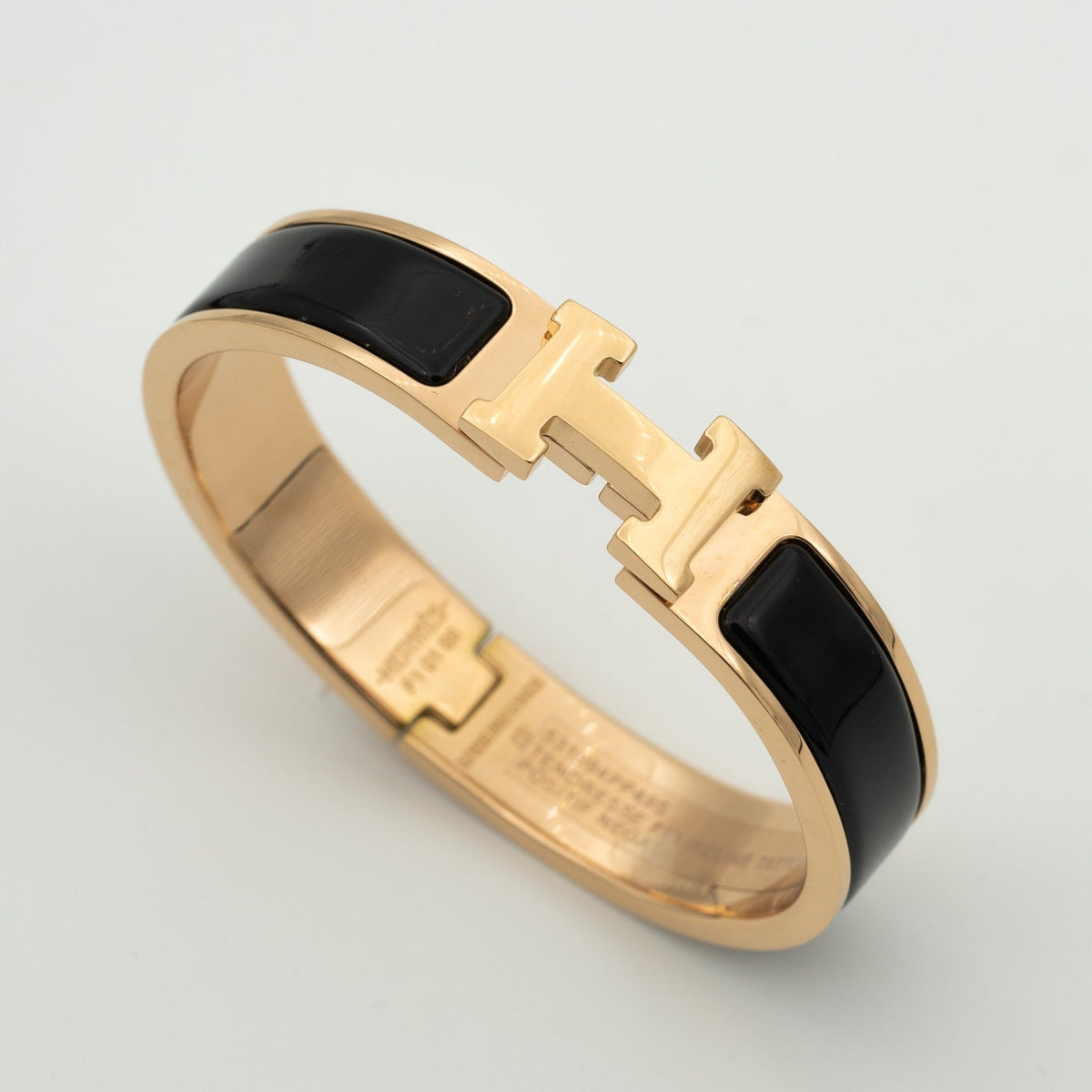 [⭐Seralia]H BLACK BRACELET