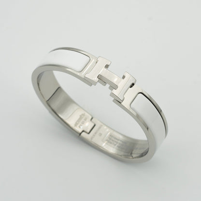 [⭐Seralia]H WHITE BRACELET