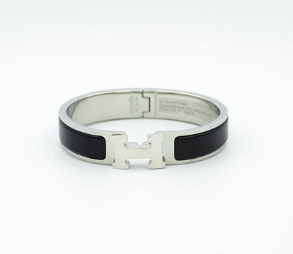 [⭐Seralia]H BLACK BRACELET
