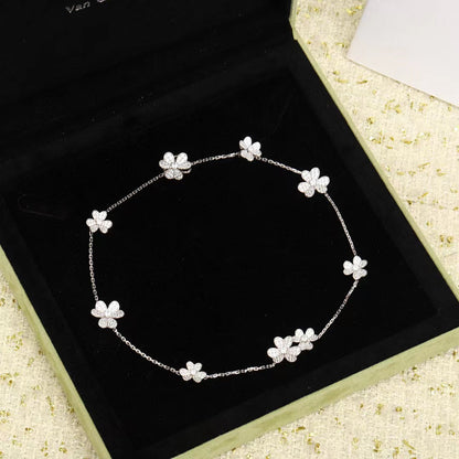 [⭐Seralia]FRIVOLE SILVER 9 FLOWERS NECKLACE