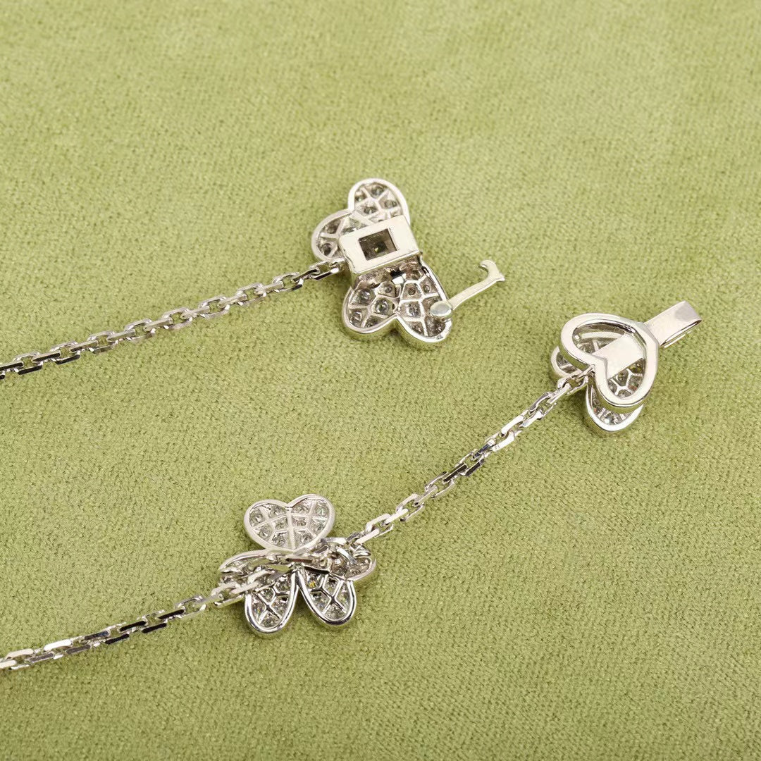 [⭐Seralia]FRIVOLE SILVER 9 FLOWERS NECKLACE