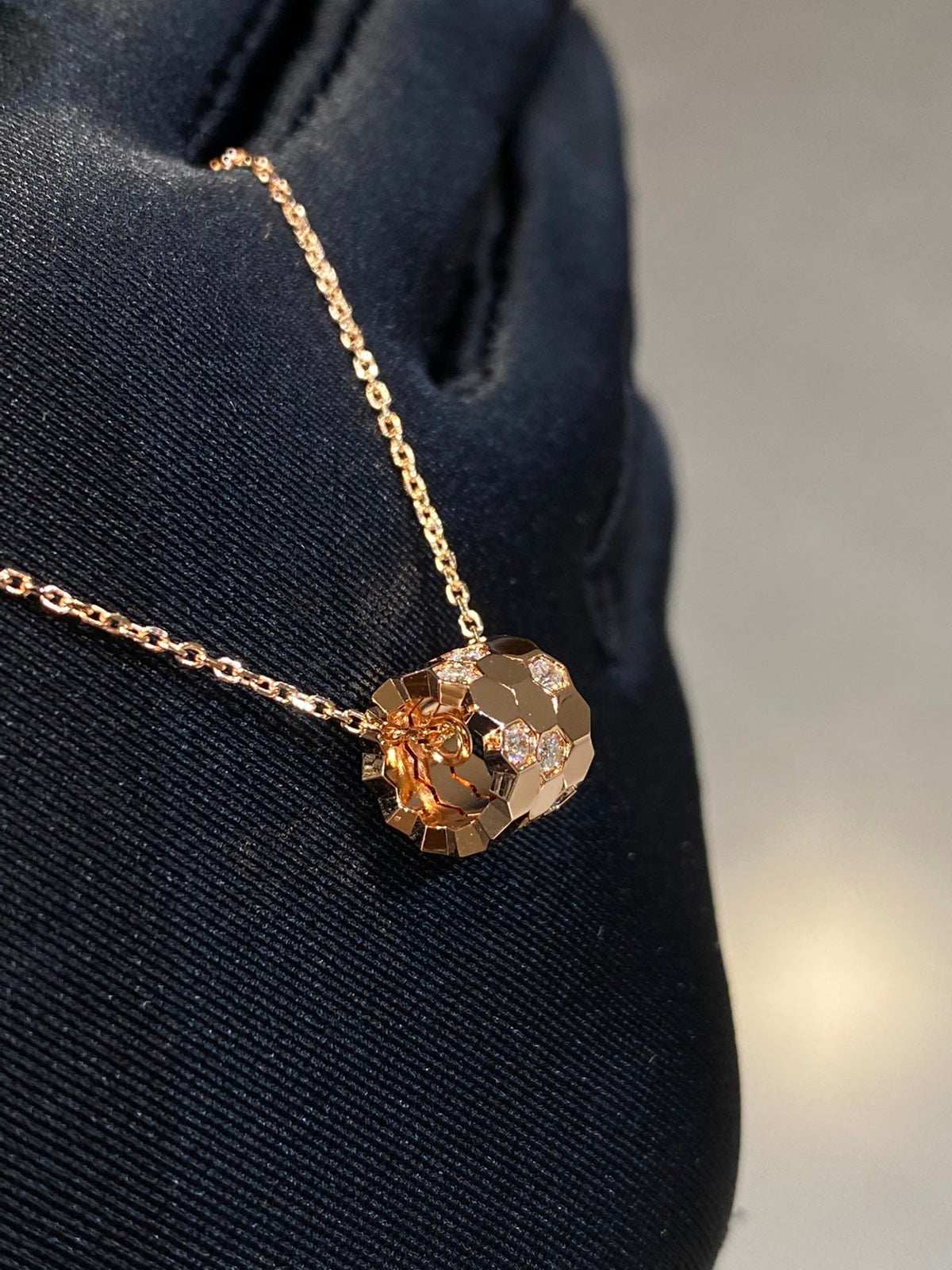 [⭐Seralia]BEE LOVE DIAMOND NECKLACE