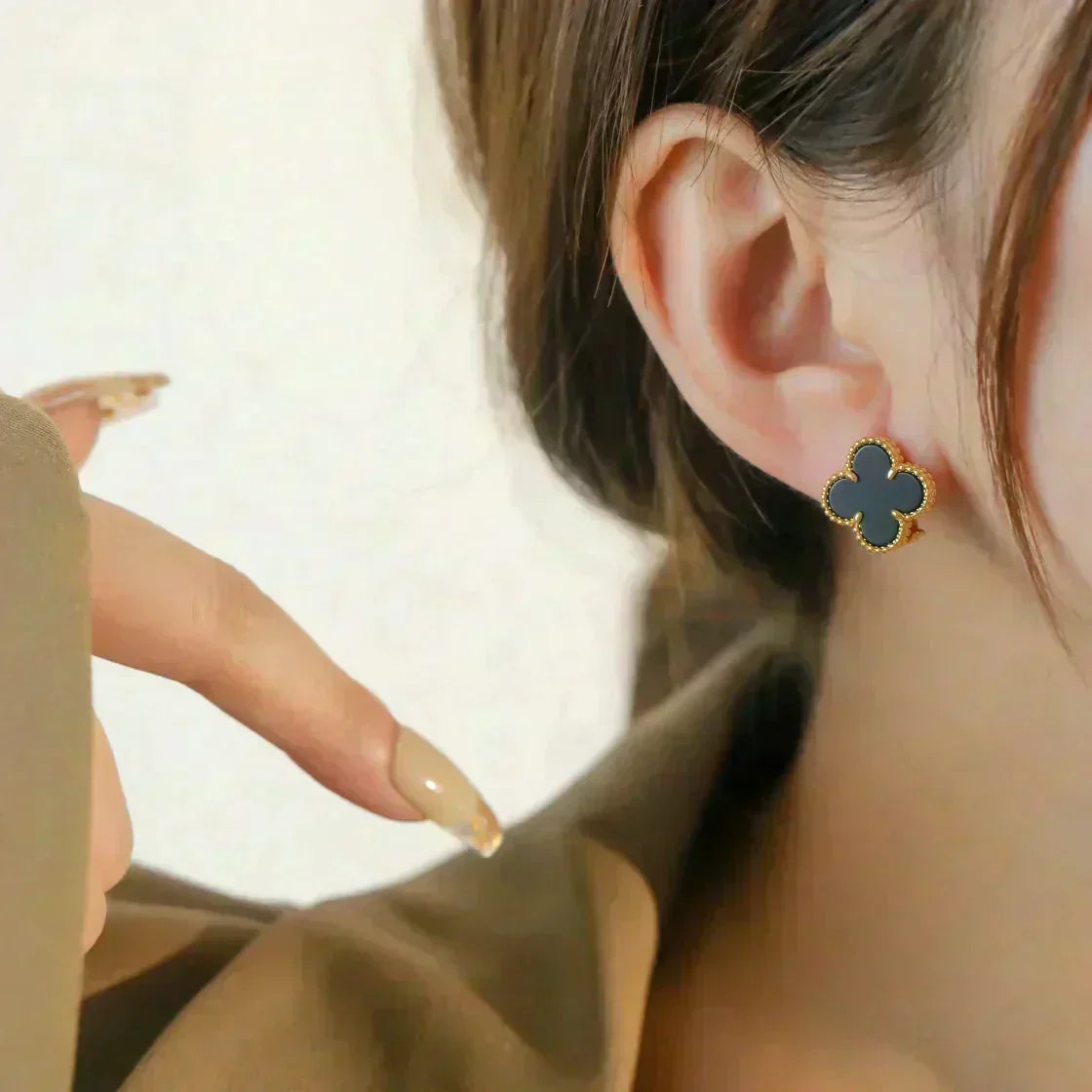 [⭐Seralia]CLOVER MEDIUM 1 MOTIFS  ONYX STUD EARRINGS