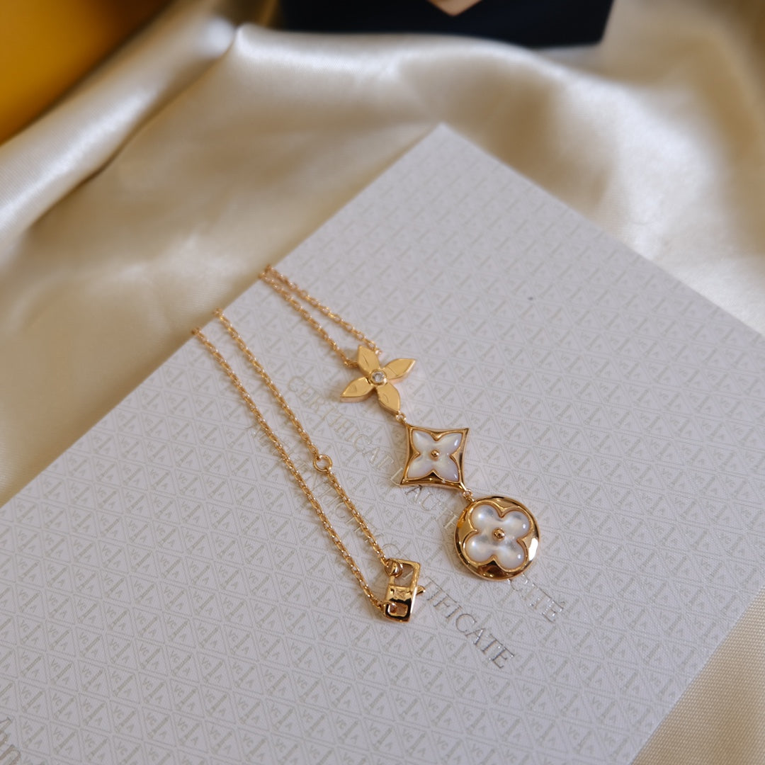 [⭐Seralia]COLOR BLOSSOM LARIAT NECKLACE PINK GOLD WHITE MOTHER PEARL AND DIAMOND