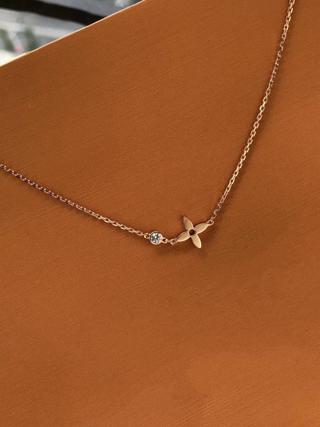 [⭐Seralia]BLOSSOM PENDANT PINK GOLD AND DIAMOND
