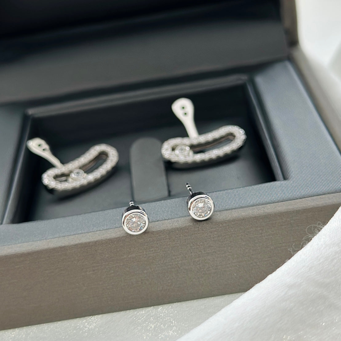 [⭐Seralia]MOVE UNO SILVER DIAMOND EARRINGS