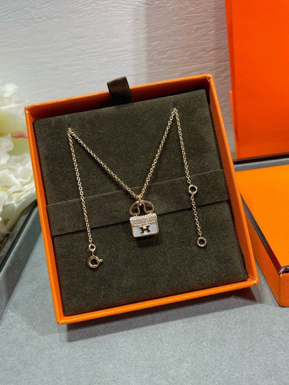 [⭐Seralia]H CIRCE MOISSANITE PENDANT NECKLACE GOLD
