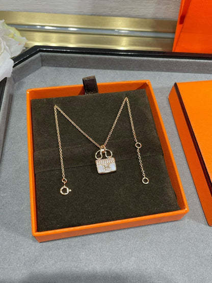 [⭐Seralia]H CIRCE MOISSANITE PENDANT NECKLACE GOLD