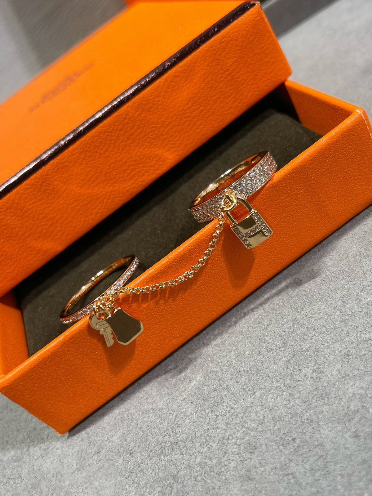[⭐Seralia]HM KELLY CLOCHETTE DOUBLE RING IN  WITH DIAMONDS