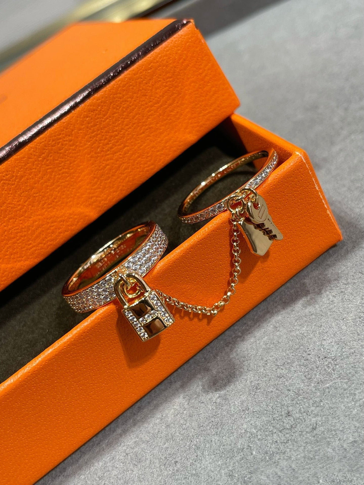 [⭐Seralia]HM KELLY CLOCHETTE DOUBLE RING IN  WITH DIAMONDS