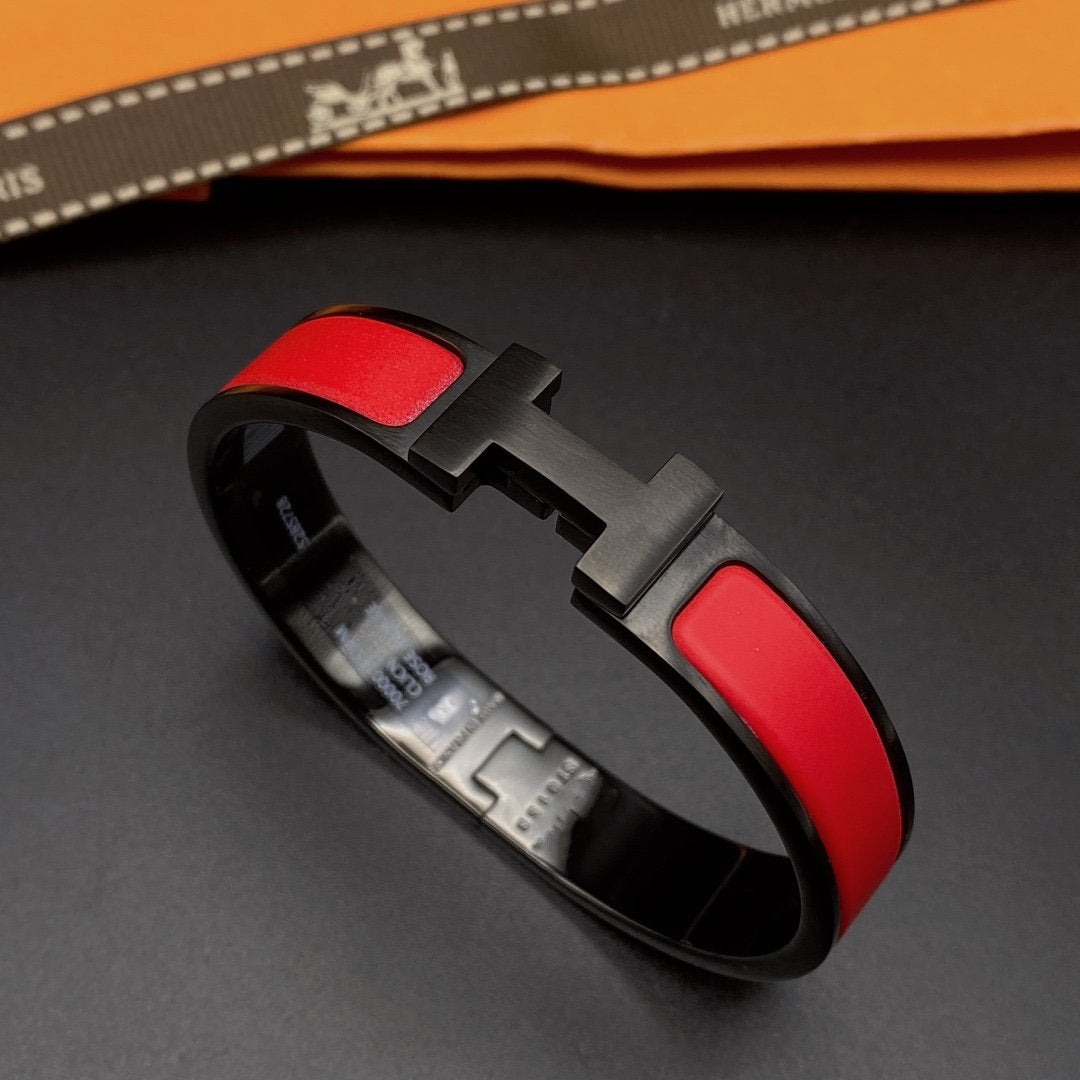 [⭐Seralia]CLIC HM SO BLACK RED BRACELET