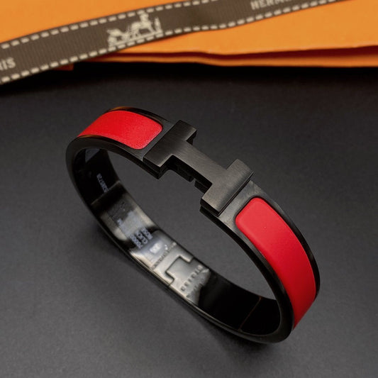 [⭐Seralia]CLIC HM SO BLACK RED BRACELET
