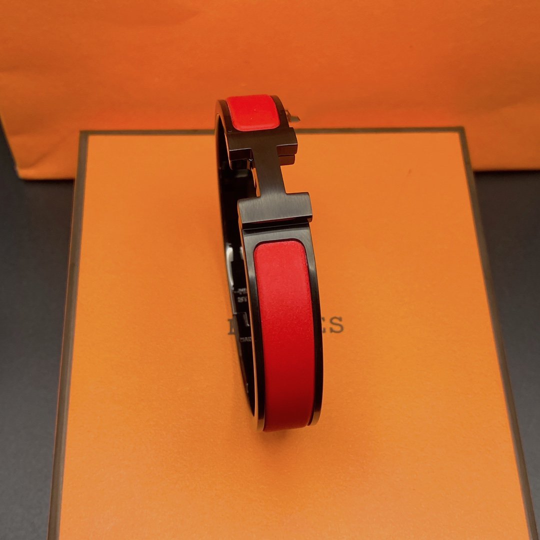 [⭐Seralia]CLIC HM SO BLACK RED BRACELET