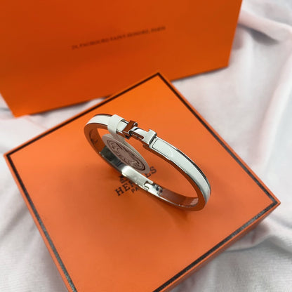 [⭐Seralia]CLASSIC HM CLIC WHITE 8MM ENAMEL BRACELET