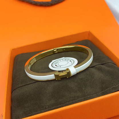 [⭐Seralia]CLASSIC HM CLIC WHITE 8MM ENAMEL BRACELET