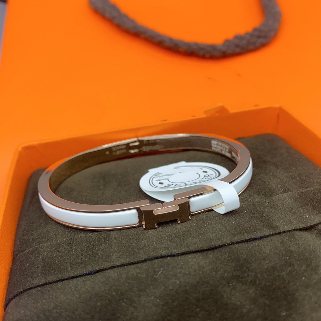 [⭐Seralia]CLASSIC HM CLIC WHITE 8MM ENAMEL BRACELET