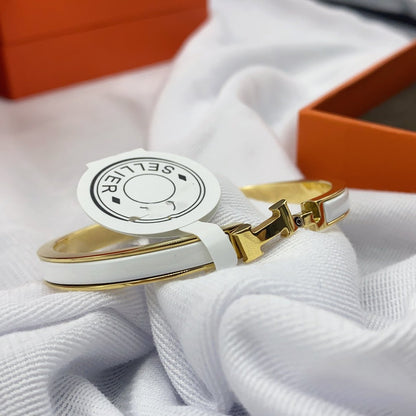 [⭐Seralia]CLASSIC HM CLIC WHITE 8MM ENAMEL BRACELET